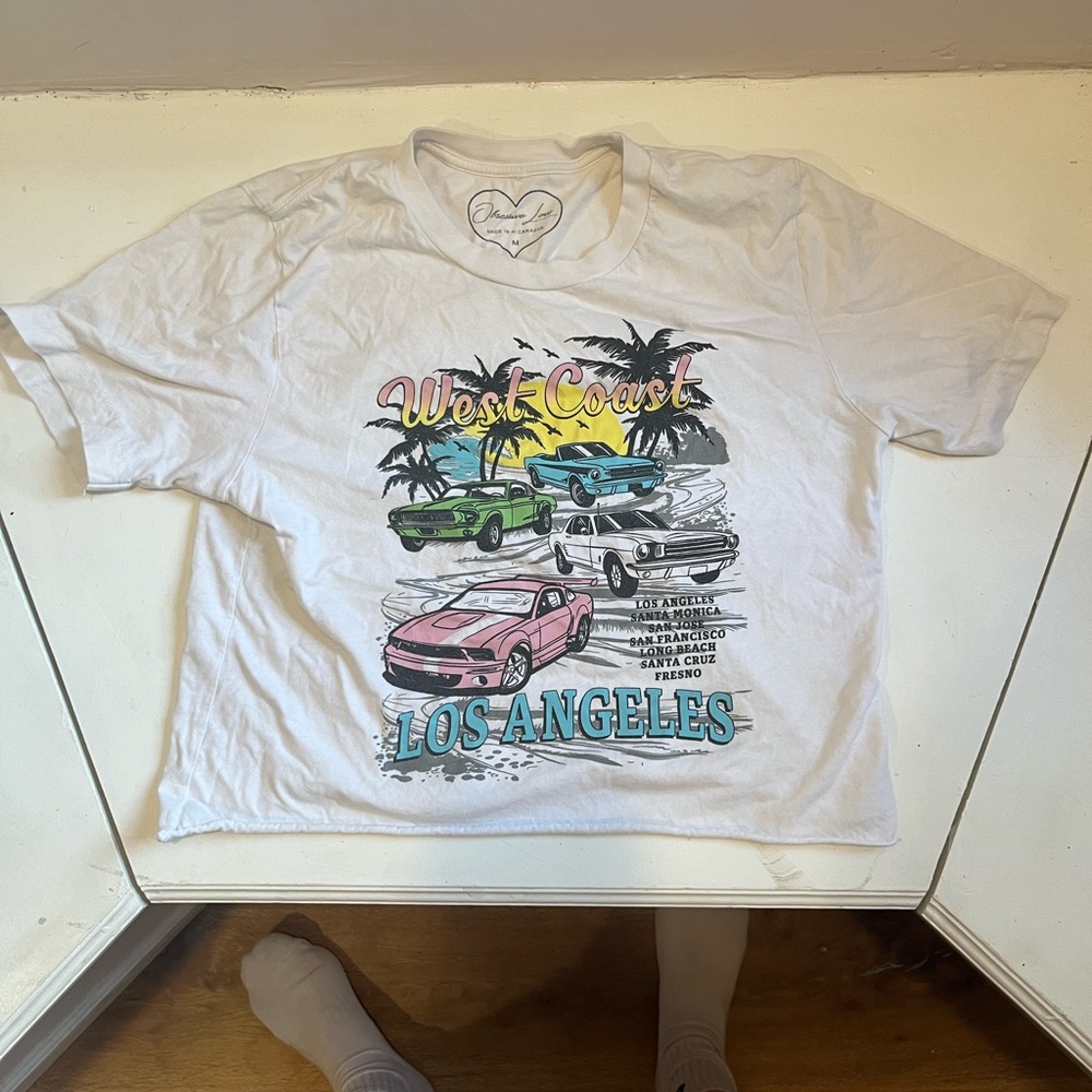 CUTE WHITE VINTAGE SHIRT! 🚗✨